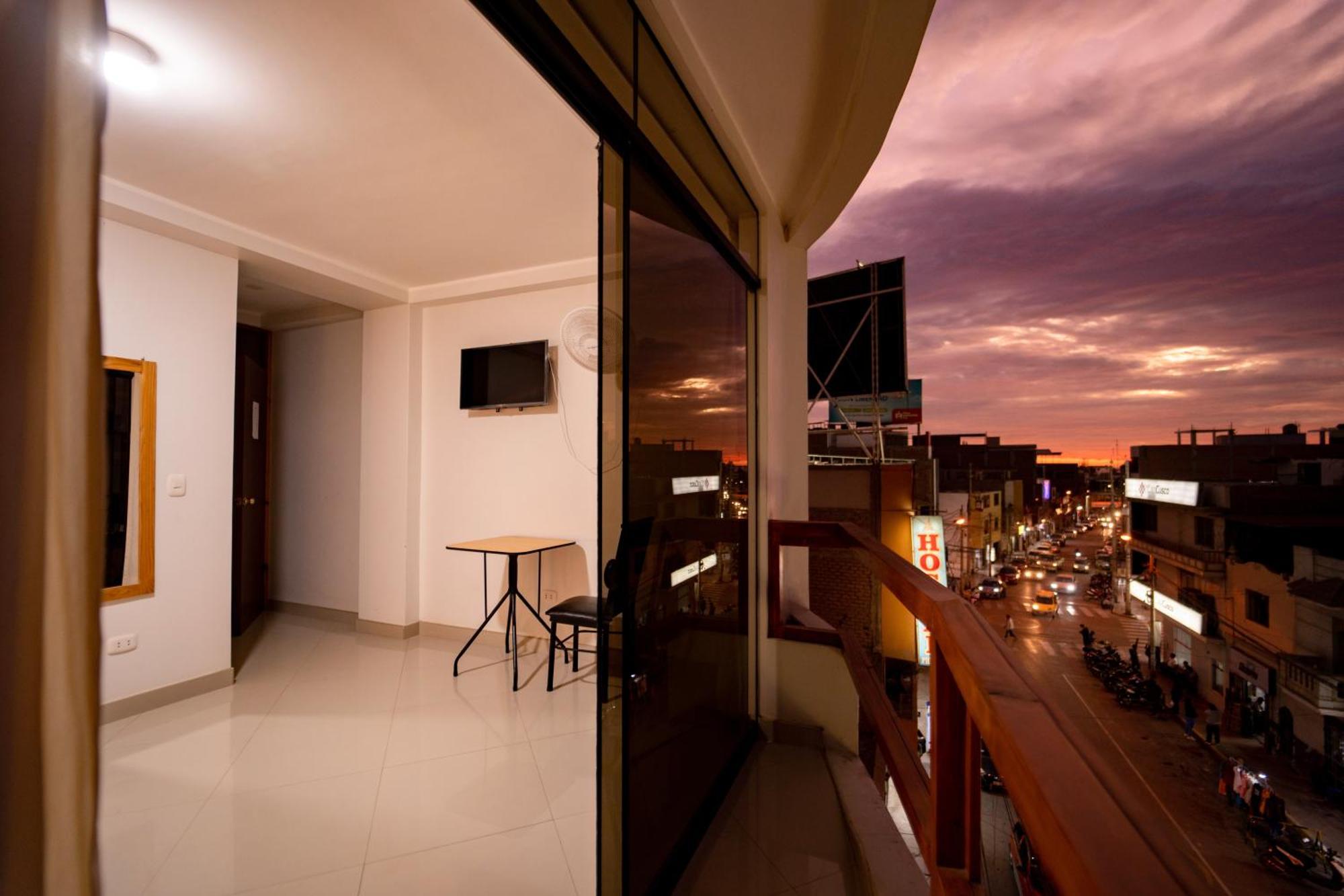 Hostal Los Balcones Nazca Exterior photo